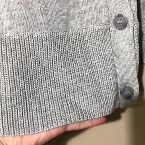 Tahari sweater - Picture 4 of 7